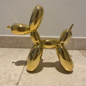 Jeff Koons Inspired Gold Balloon Dog